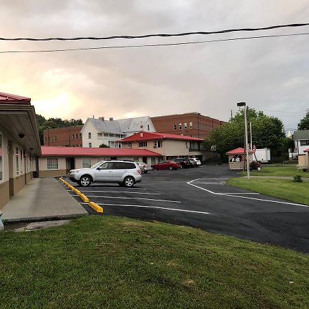 Ellijay Inn - Downtown Ellijay Exterior photo